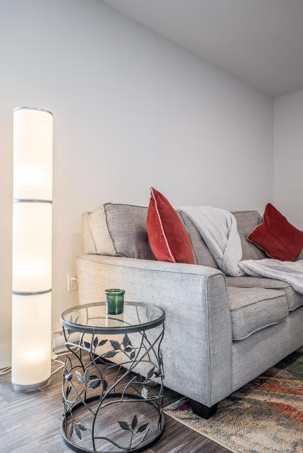 Modern Contemporary 2 Bedroom Suite Halifax Exterior photo